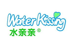 水親親（Water kissing）是深圳御品坊日用品有限公司的自由品牌。深圳御品坊日用品有限公司坐落于美麗的國際花園海濱城市-深圳，隸屬于御品坊國際集團香港有限公司投資控股，創(chuàng)建于2003年，擁有自有20000平方米標準廠房、率先采用十萬級全空調（GMPC）無塵空間，進口全自動生產線10條以上。